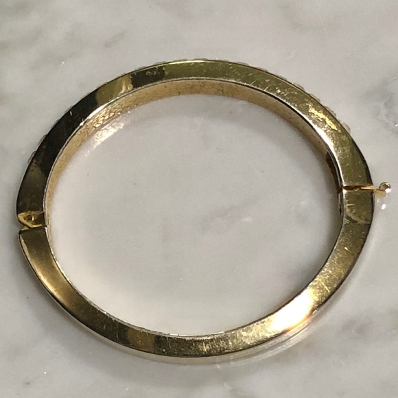 Channel Set Rhinestone Bracelet - Picture 4 of 8